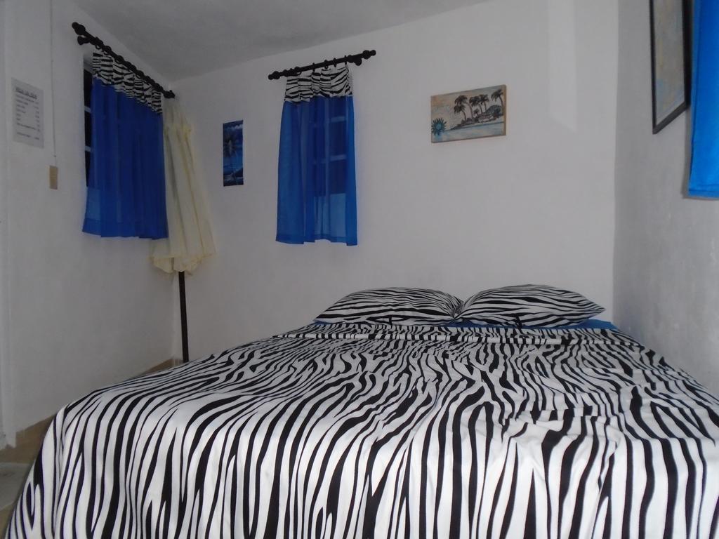 Guesthouse Villa La Isla Λα Ρομάνα Εξωτερικό φωτογραφία