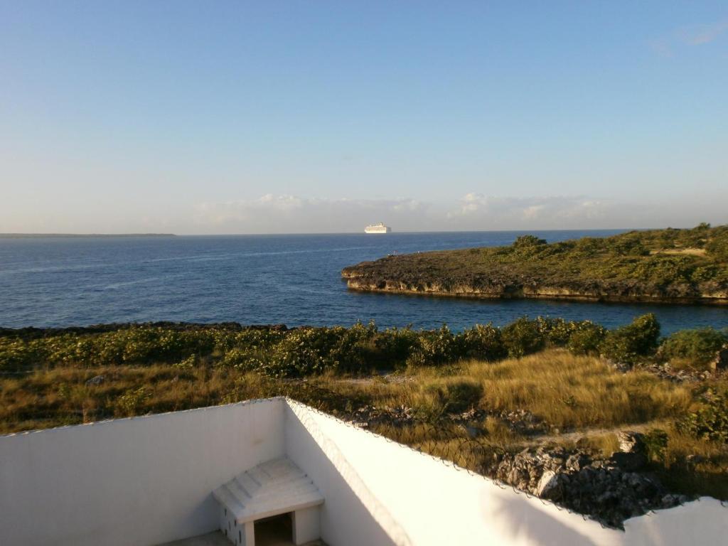 Guesthouse Villa La Isla Λα Ρομάνα Εξωτερικό φωτογραφία